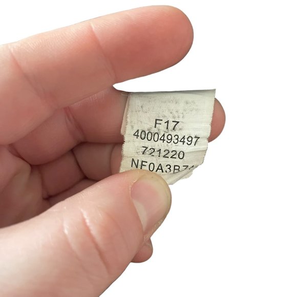 The North Face Dryvent Snow Pants Medium Short Mens Charcoal Gray Cargo Ski - Picture 9 of 9